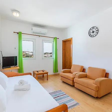 Hi - De Juventude Hostel *